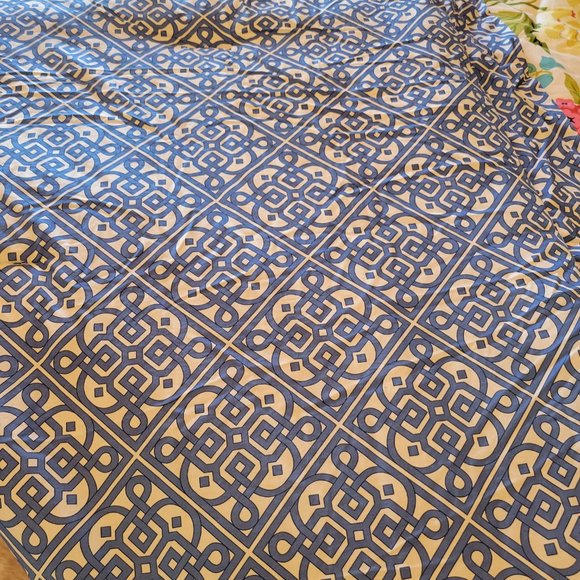 Waverly queen comforter set - Picture 7 of 10